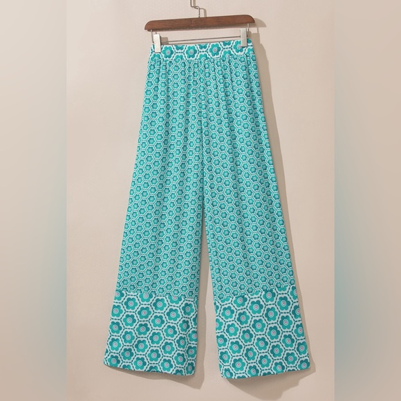 Green Boho Geometric Print Drawstring High
Waist Flared Pants - Picture 7 of 15